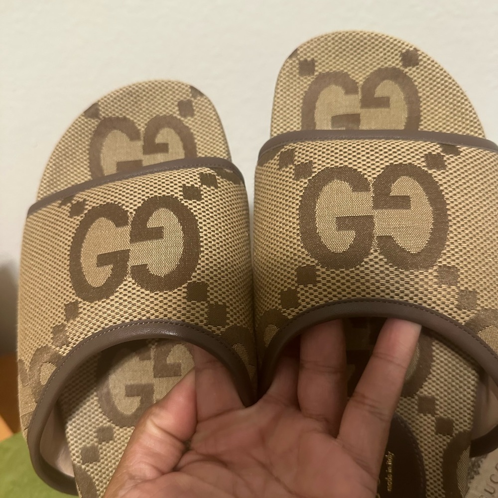 ⚡️FLASH SALE⚡️ Gucci Jumbo GG Platform Slides 38 - Picture 4 of 9